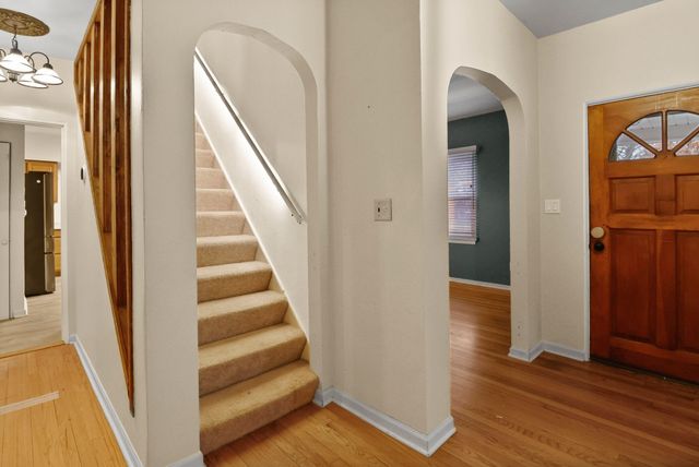 511 E Morgan Avenue, Chesterton, IN 46304