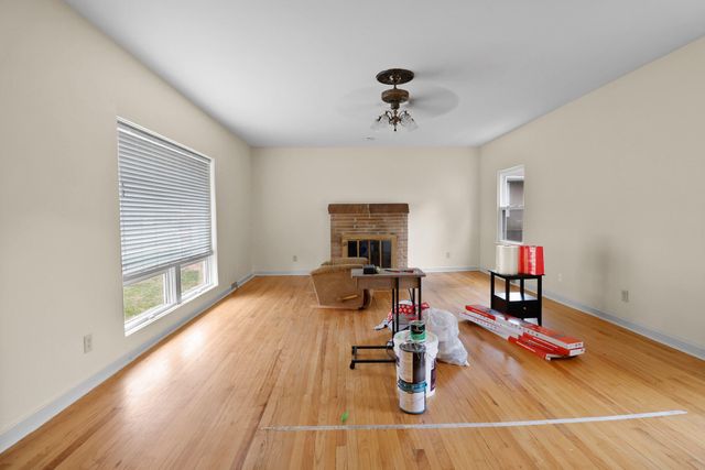 511 E Morgan Avenue, Chesterton, IN 46304