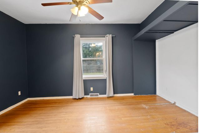 511 E Morgan Avenue, Chesterton, IN 46304