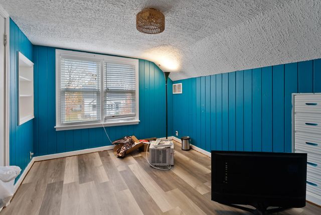 511 E Morgan Avenue, Chesterton, IN 46304