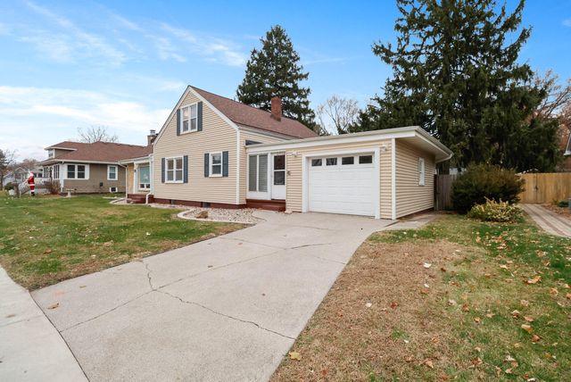 511 E Morgan Avenue, Chesterton, IN 46304