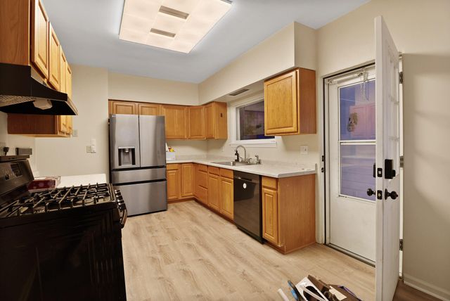 511 E Morgan Avenue, Chesterton, IN 46304