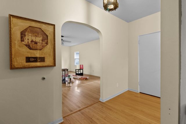 511 E Morgan Avenue, Chesterton, IN 46304