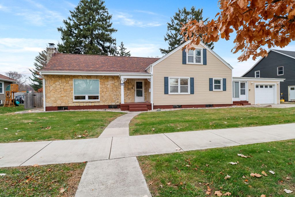 511 E Morgan Avenue, Chesterton, IN 46304