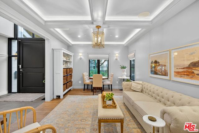 1733 Robson Avenue, Santa Monica, CA 90405