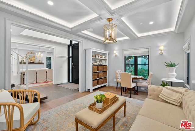 1733 Robson Avenue, Santa Monica, CA 90405