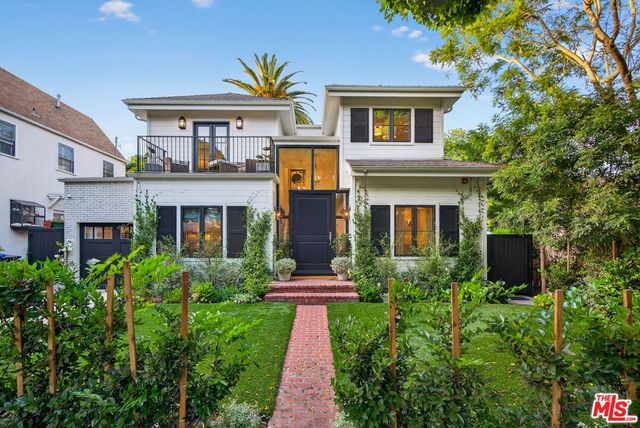 1733 Robson Avenue, Santa Monica, CA 90405
