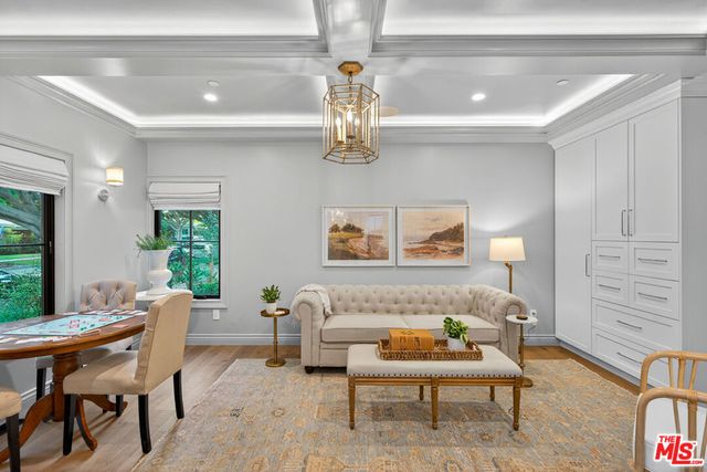1733 Robson Avenue, Santa Monica, CA 90405