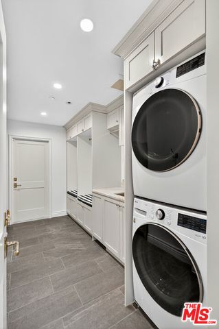 1733 Robson Avenue, Santa Monica, CA 90405