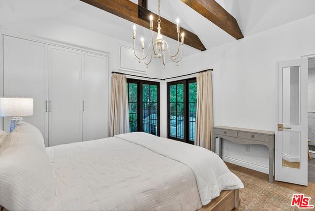 1733 Robson Avenue, Santa Monica, CA 90405
