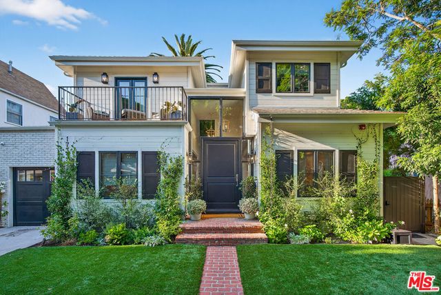 1733 Robson Avenue, Santa Monica, CA 90405