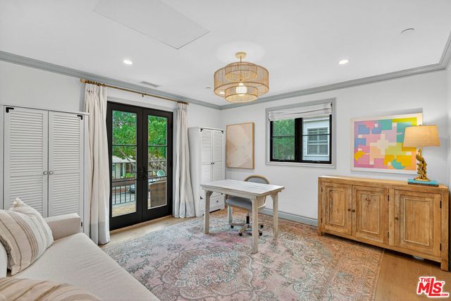 1733 Robson Avenue, Santa Monica, CA 90405