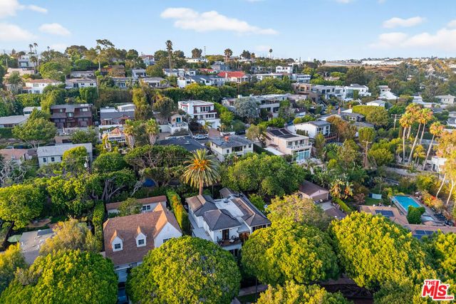 1733 Robson Avenue, Santa Monica, CA 90405