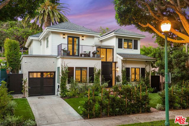 1733 Robson Avenue, Santa Monica, CA 90405
