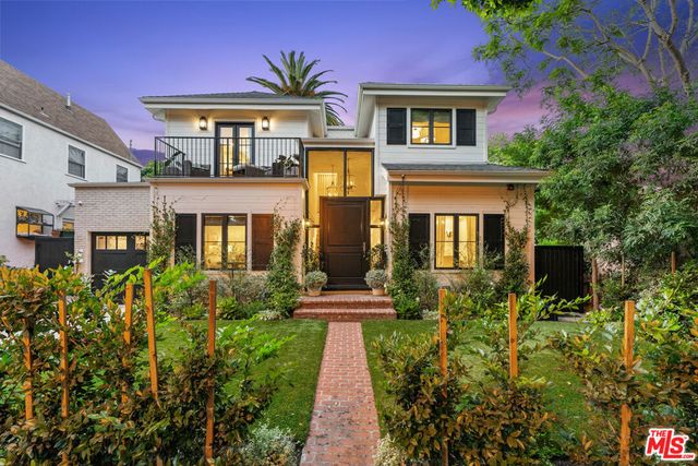 1733 Robson Avenue, Santa Monica, CA 90405