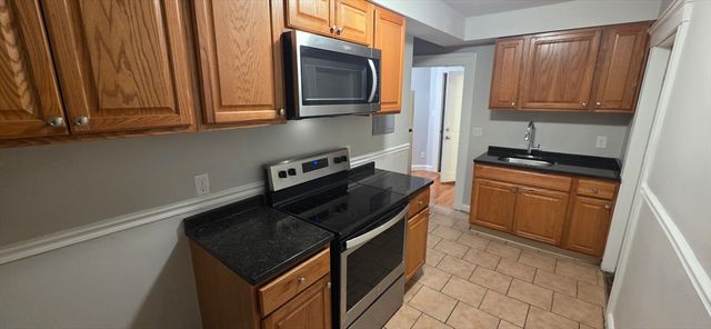 77 Green St 20, Lynn, MA 01902