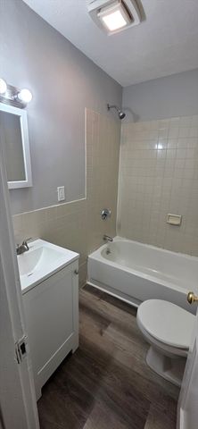 77 Green St 20, Lynn, MA 01902