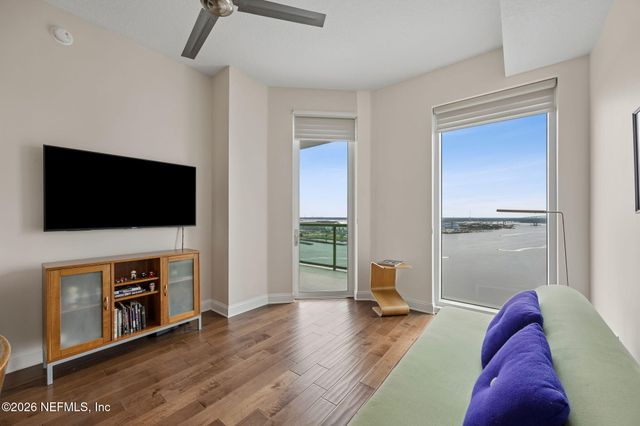 1431 RIVERPLACE Boulevard 2007, Jacksonville, FL 32207