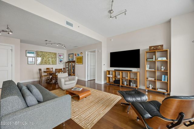 1431 RIVERPLACE Boulevard 2007, Jacksonville, FL 32207