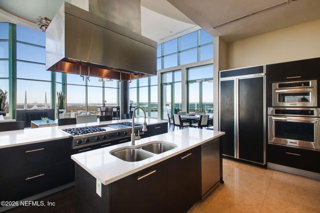 1431 RIVERPLACE Boulevard 2007, Jacksonville, FL 32207