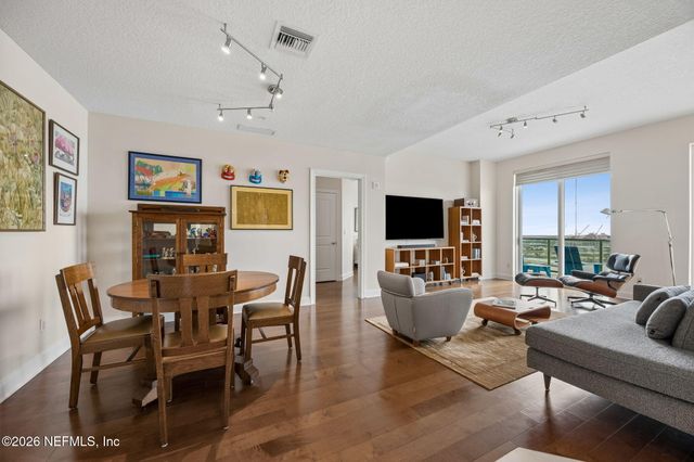 1431 RIVERPLACE Boulevard 2007, Jacksonville, FL 32207