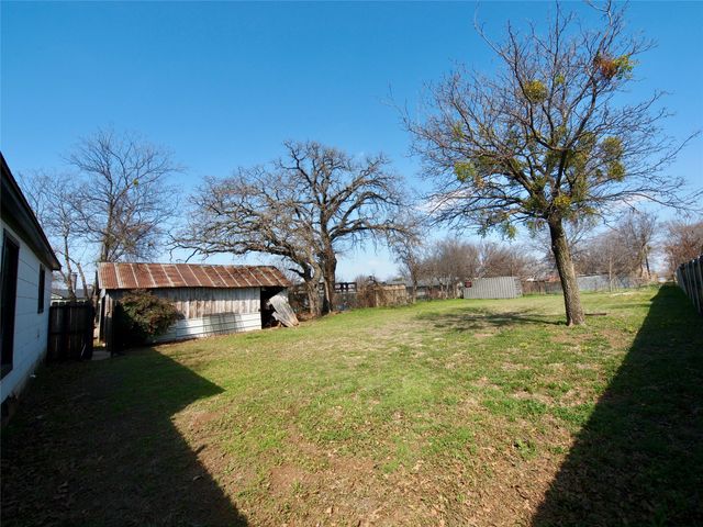 1327 Old Jacksboro Road, Graham, TX 76450
