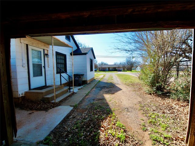 1327 Old Jacksboro Road, Graham, TX 76450