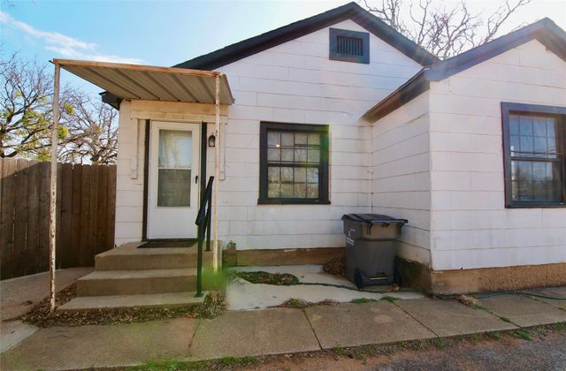 1327 Old Jacksboro Road, Graham, TX 76450