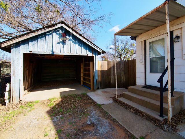 1327 Old Jacksboro Road, Graham, TX 76450