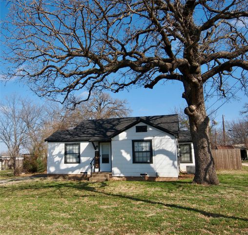 1327 Old Jacksboro Road, Graham, TX 76450