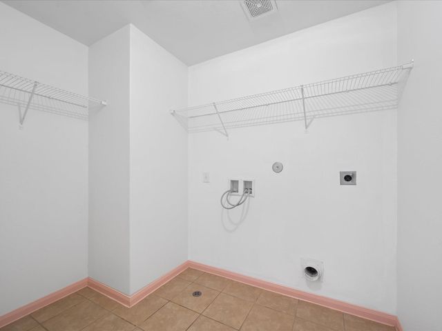 8843 Leclaire Meadow Drive, Humble, TX 77338