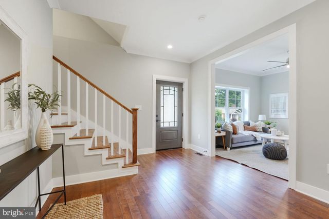 10811 SCOTT DR, Fairfax, VA 22030
