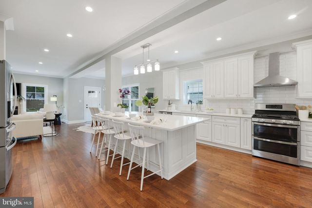 10811 SCOTT DR, Fairfax, VA 22030