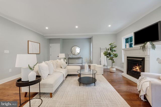 10811 SCOTT DR, Fairfax, VA 22030
