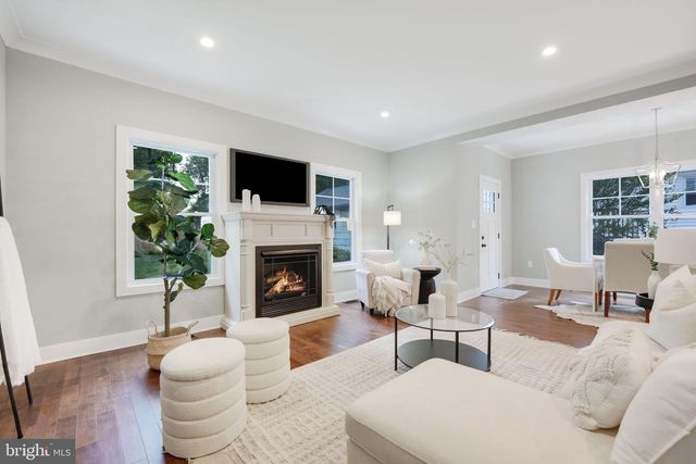 10811 SCOTT DR, Fairfax, VA 22030