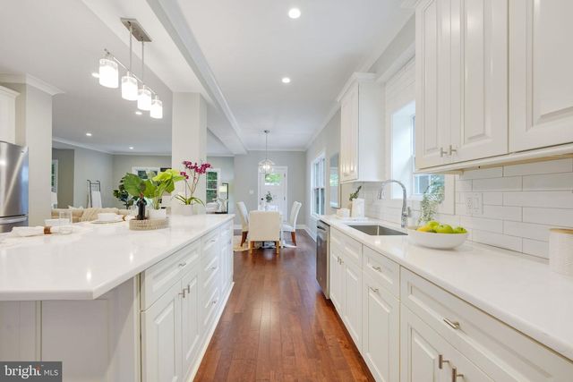 10811 SCOTT DR, Fairfax, VA 22030