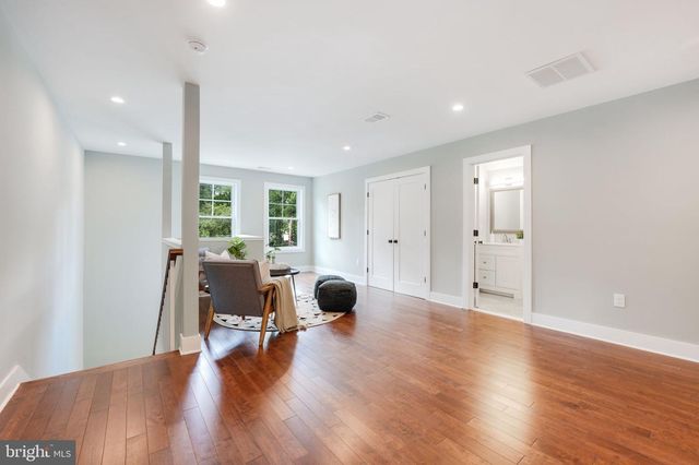 10811 SCOTT DR, Fairfax, VA 22030