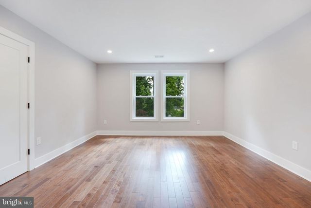 10811 SCOTT DR, Fairfax, VA 22030
