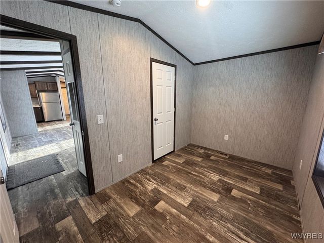 5 Crystal Lane, Batavia, NY 14020