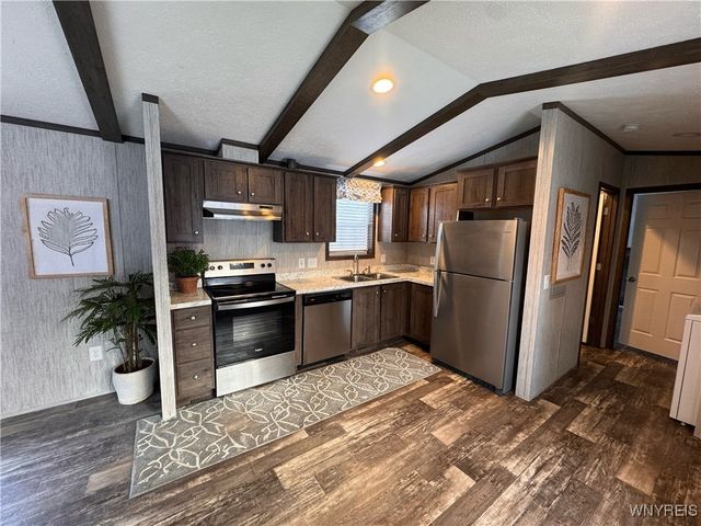 5 Crystal Lane, Batavia, NY 14020