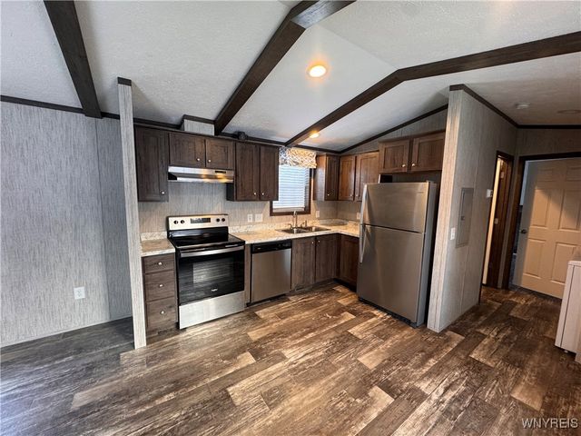 5 Crystal Lane, Batavia, NY 14020