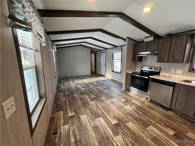 5 Crystal Lane, Batavia, NY 14020