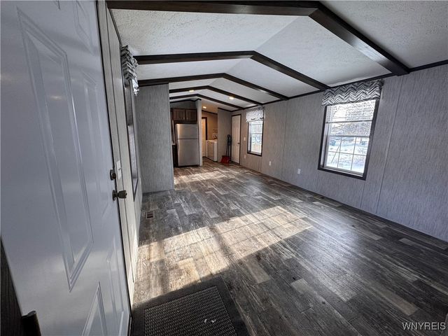 5 Crystal Lane, Batavia, NY 14020