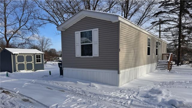 5 Crystal Lane, Batavia, NY 14020