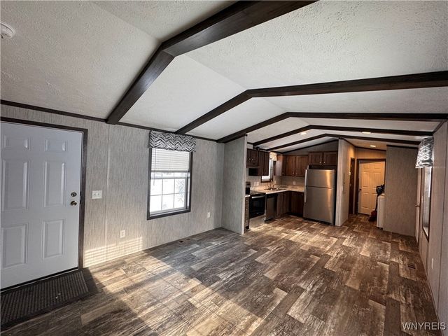 5 Crystal Lane, Batavia, NY 14020