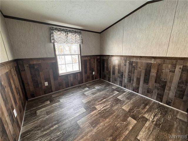 5 Crystal Lane, Batavia, NY 14020