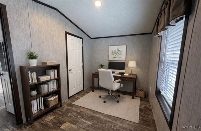 5 Crystal Lane, Batavia, NY 14020