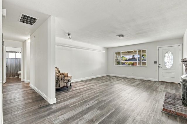 3375 Midas Ave, Rocklin, CA 95677