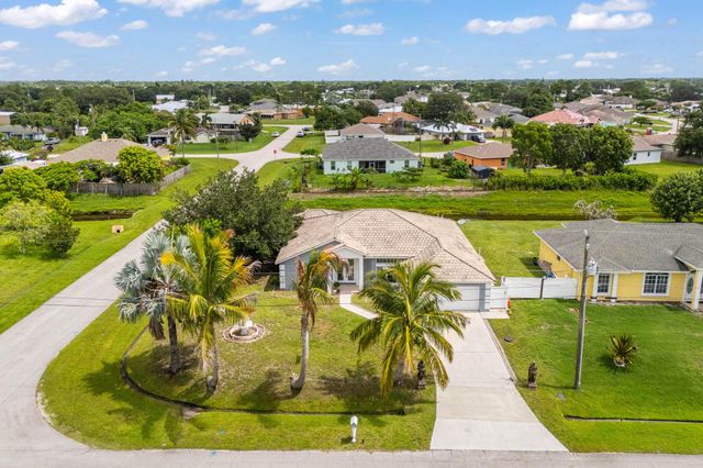 159 SW Sea Lion Road, Port St Lucie, FL 34953