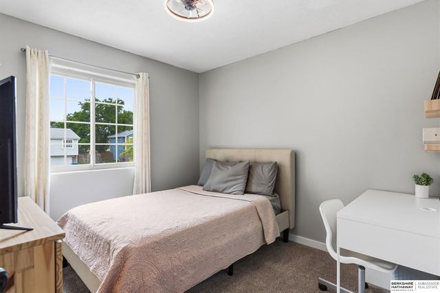 1138 Rawhide Road, Papillion, NE 68046